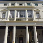 Carrer Ξενοδοχείο 3*