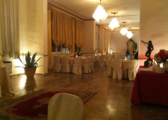 Hotel Carrer 3*